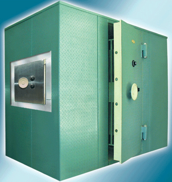 金庫(kù)門(mén)